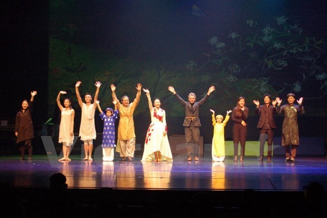 Artists at the show (Photo: VNA)